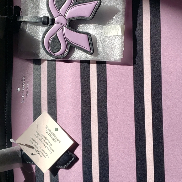 NWT kate spade ♠️ Cassy Tote - pink multi stripe - Picture 3 of 7